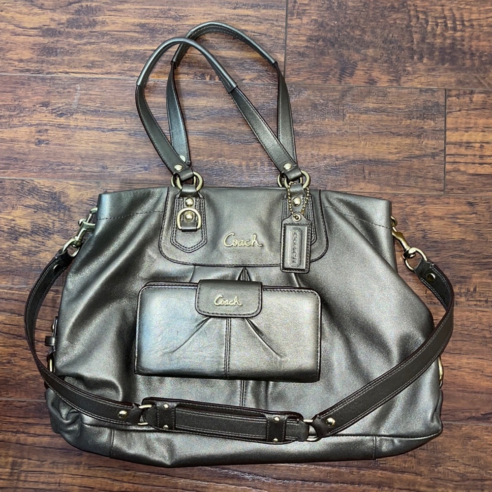 Coach purse and matching wallet